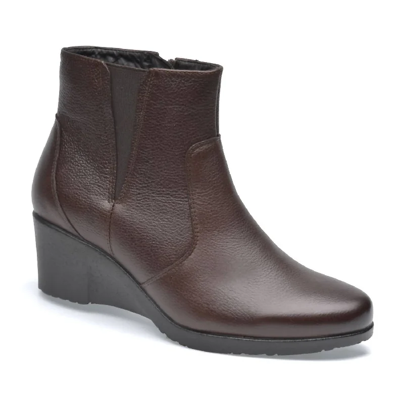 women shoes for comfy outdoor walks-Women's Leather Boots Jambu In Burgundy