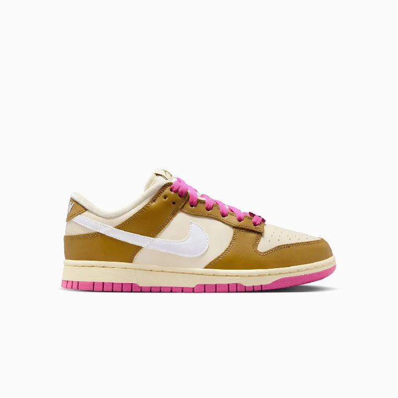 women shoes for chic and cozy winter looks-Women's Dunk Low SE "Just Do It Bronzine Playful Pink"