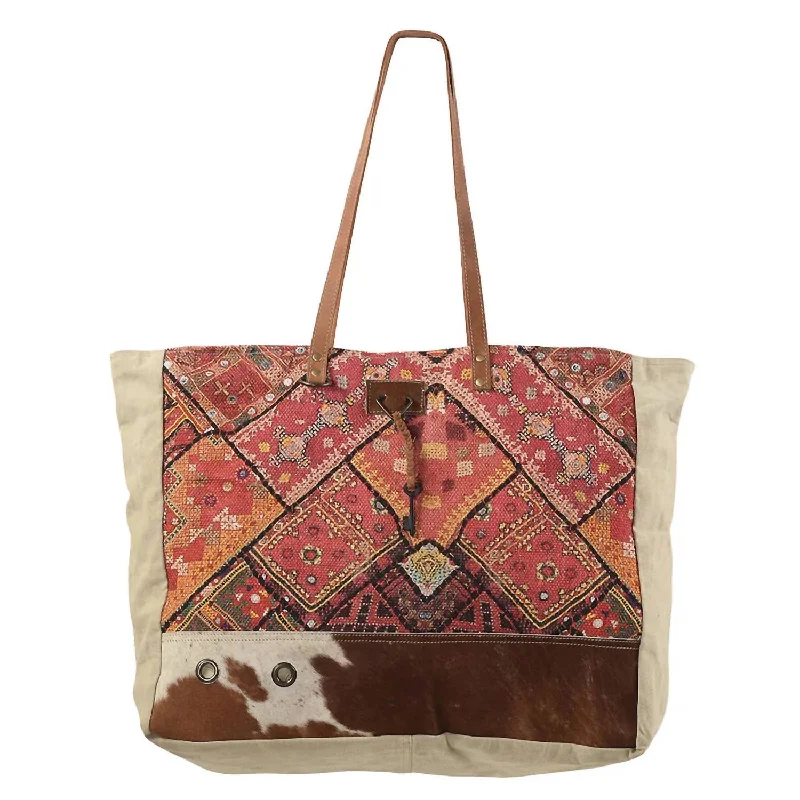 best handbags for office workers -Chasing Sunsets Tote In Multi